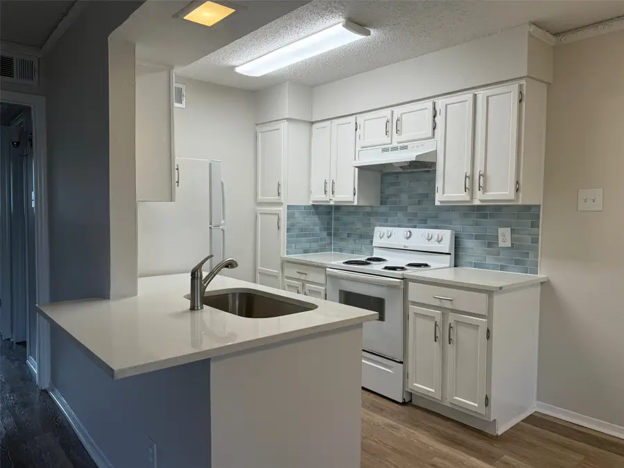 3624 Parkridge Drive #214, Dallas, TX 75234 - #2