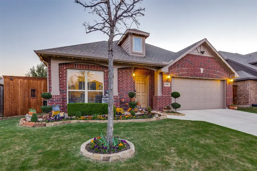 1000 Longhorn Drive, Aubrey, TX 76227 - #2