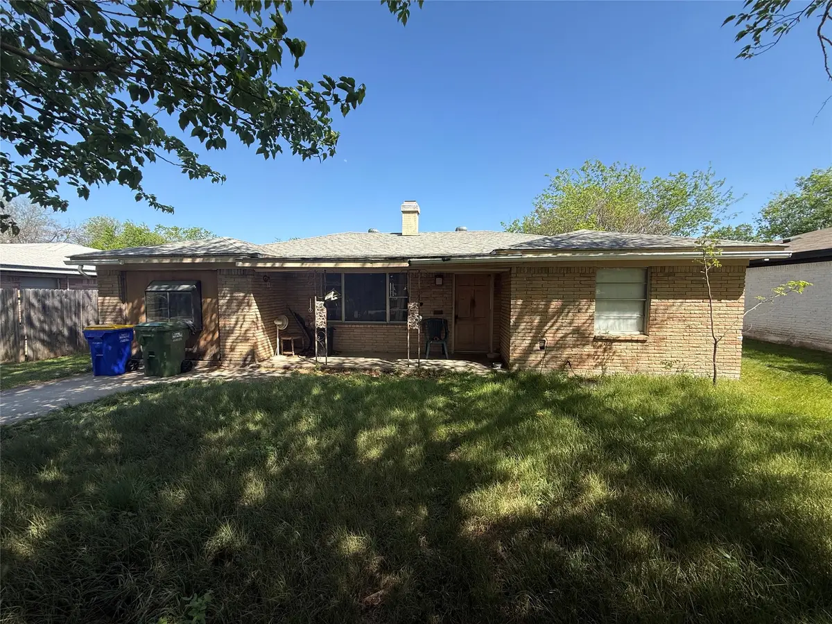 521 Grant Circle, White Settlement, TX 76108 - #1