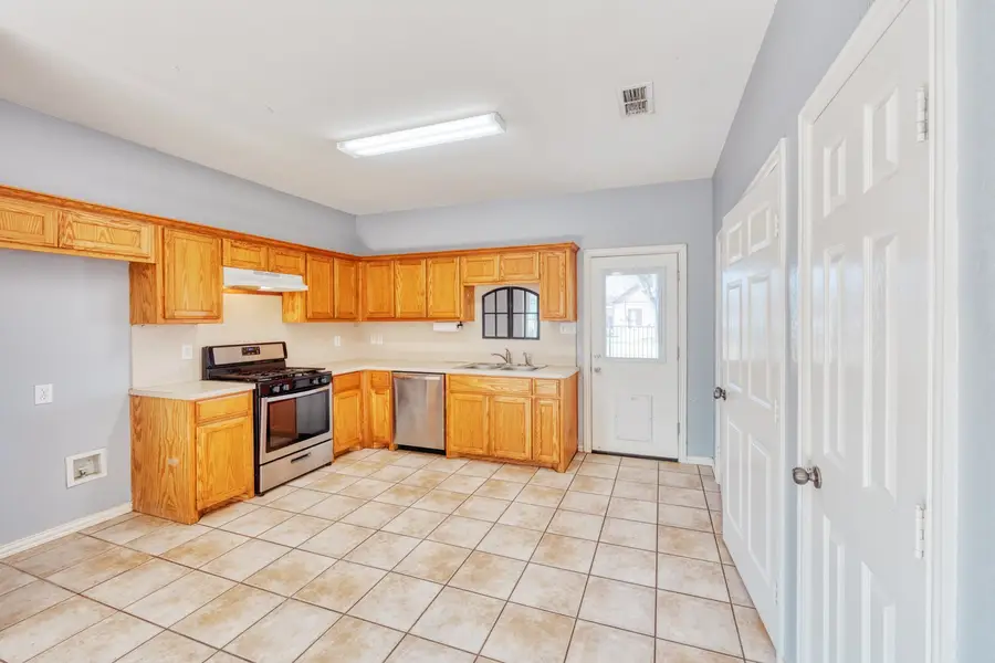 216 & 220 E Walcott Street, Pilot Point, TX 76258 - #3