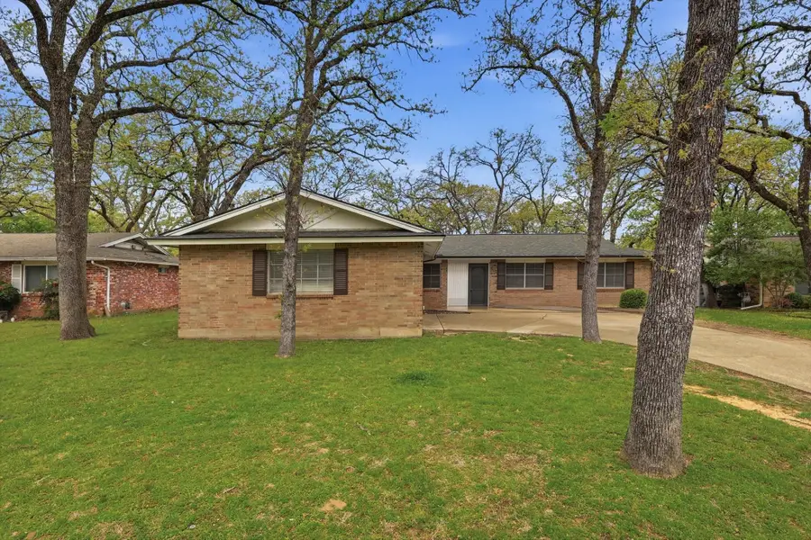 3005 Friendswood Drive, Arlington, TX 76013 - #2