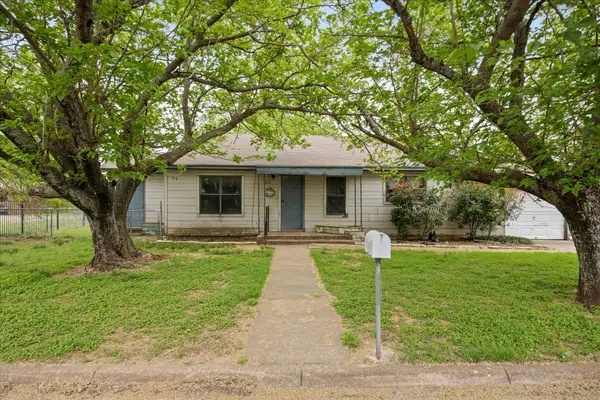 1313 Lipan Highway, Granbury, TX 76048