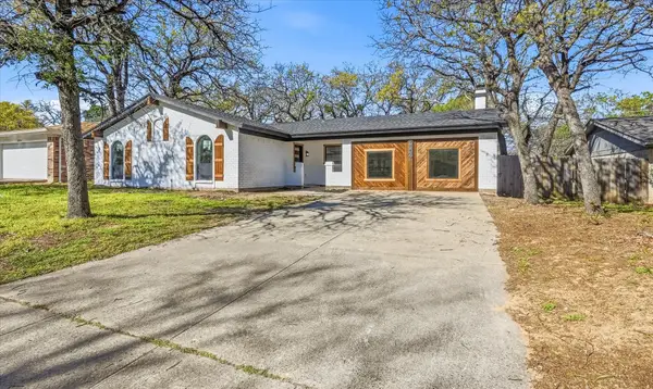 2804 Bent Tree Lane, Arlington, TX 76016