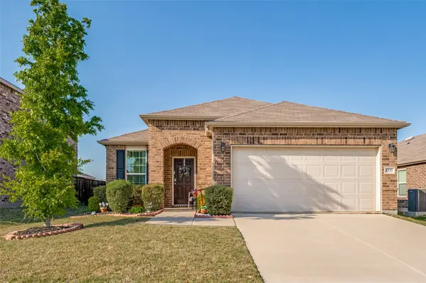 1333 Vernon Drive, Aubrey, TX 76227