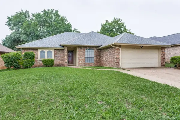 1505 Sunny Glen Street, Fort Worth, TX 76134