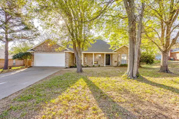 615 Rosewood Place, Joshua, TX 76058