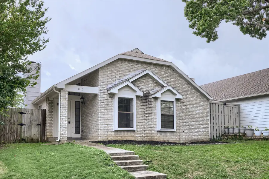 1310 Maplewood Drive, Lewisville, TX 75067 - #2