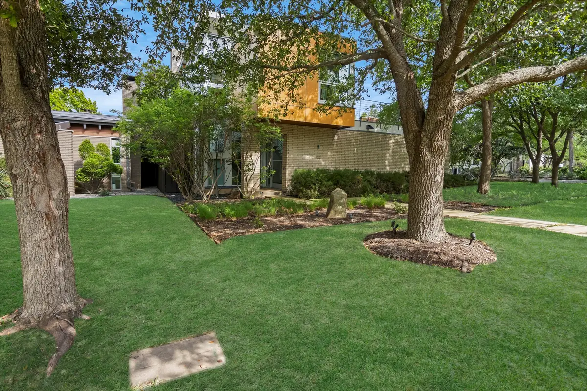 802 N Oak Cliff Boulevard, Dallas, TX 75208 - #1
