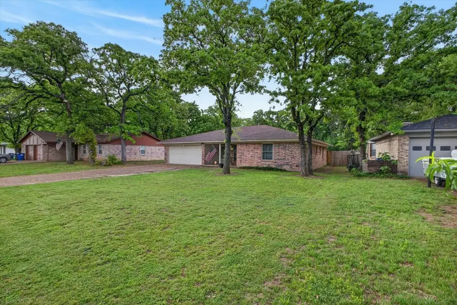 405 Pecan Street, Azle, TX 76020 - #3