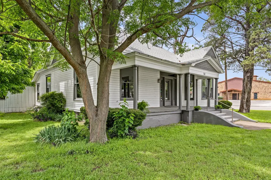 741 N Anglin Street, Cleburne, TX 76033 - #2