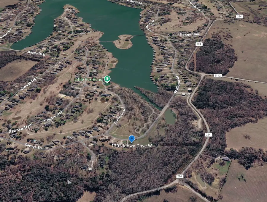 1302 Kiowa Drive W, Gainesville, TX 76240 - #2