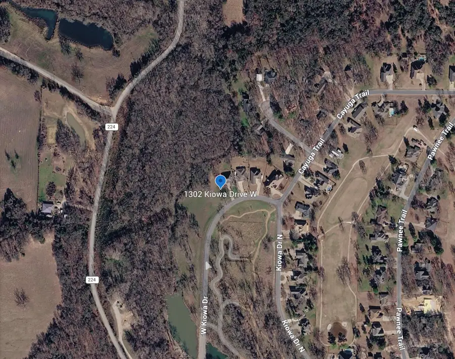 1302 Kiowa Drive W, Gainesville, TX 76240 - #3