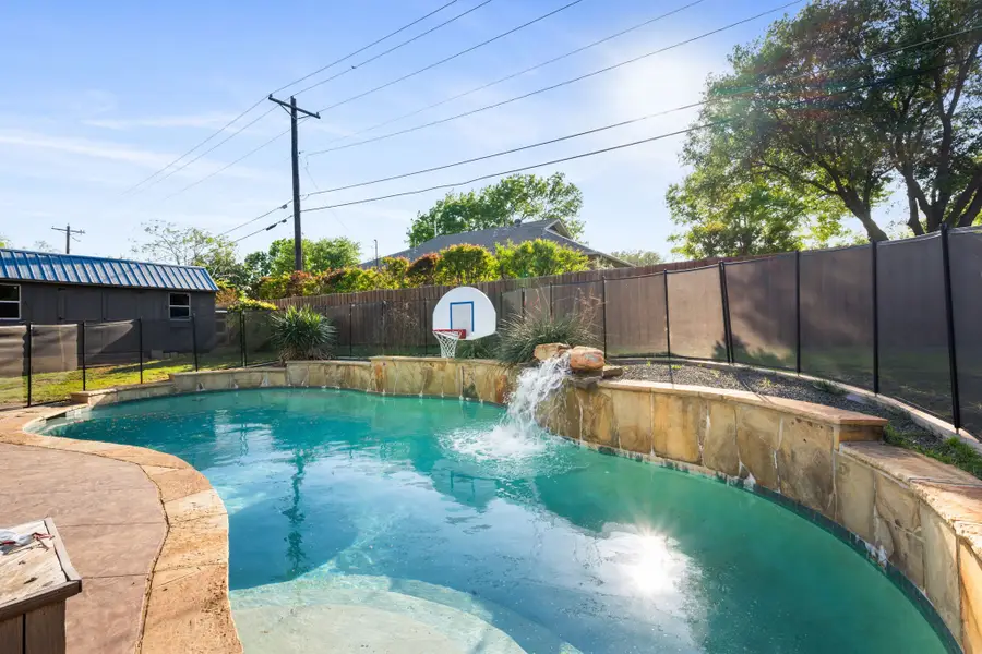 2113 Carriage Hill, Denton, TX 76207 - #2