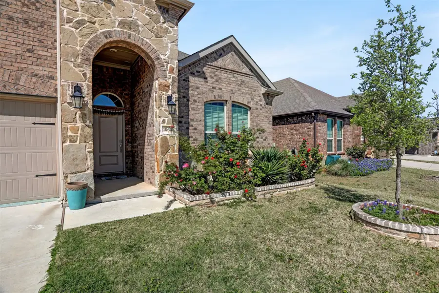 10601 Ponderosa Trail, Aubrey, TX 76227 - #2