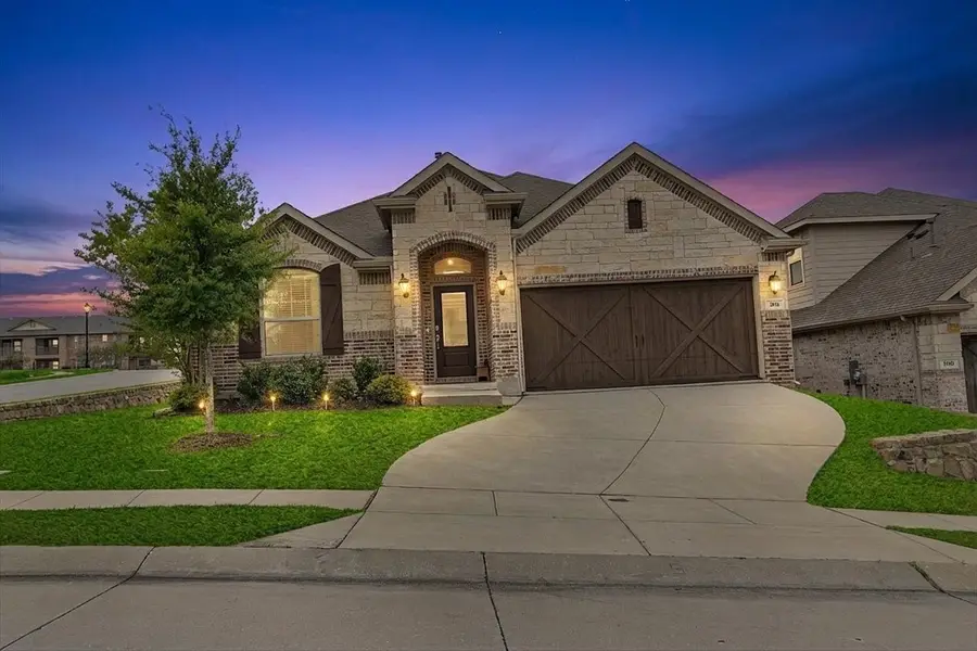 1912 Hollowcreek Trail, Carrollton, TX 75010 - #2