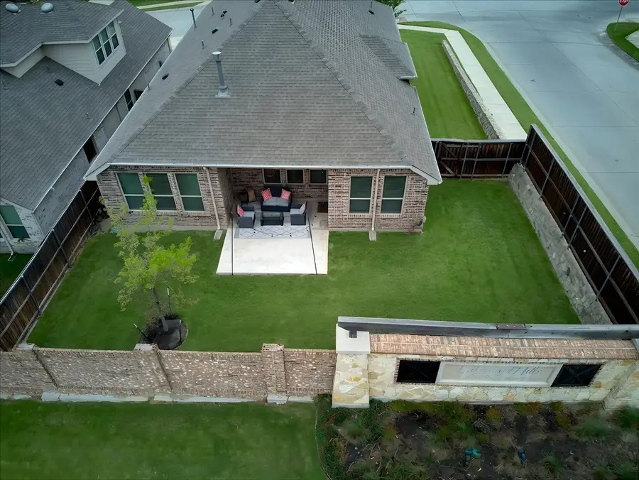 1912 Hollowcreek Trail, Carrollton, TX 75010 - #3