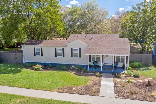 3909 Locke Avenue, Fort Worth, TX 76107