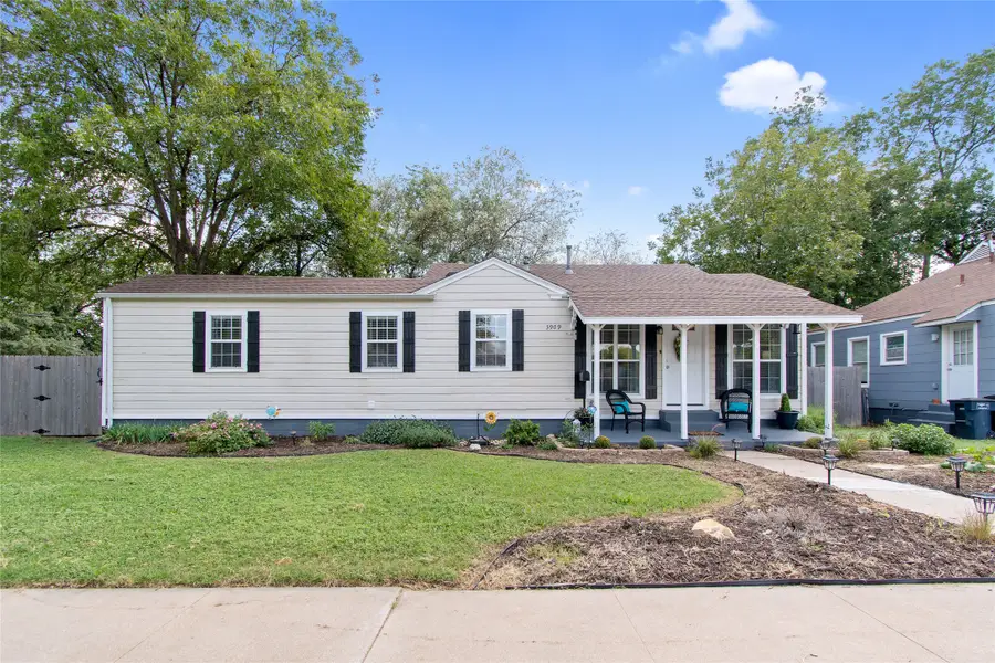 3909 Locke Avenue, Fort Worth, TX 76107 - #3