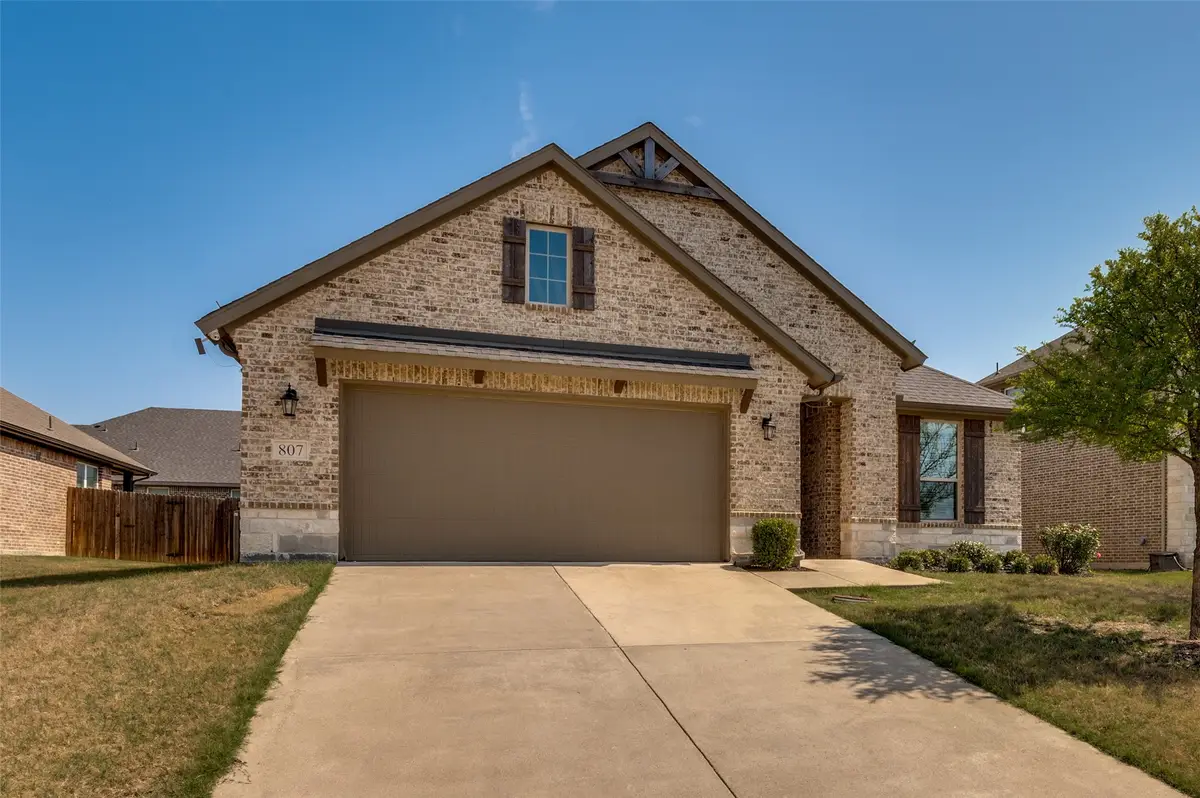 807 Woodcrest Drive, Ennis, TX 75119 - #1