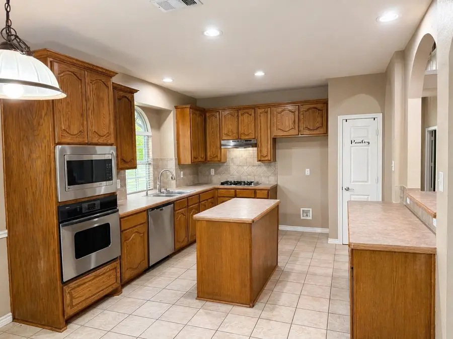 11501 Pheasant Creek Drive, Fort Worth, TX 76244 - #2