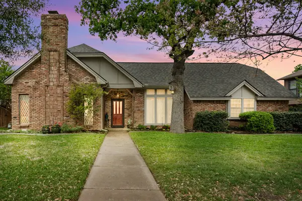 3504 Lake Champlain Drive, Arlington, TX 76016