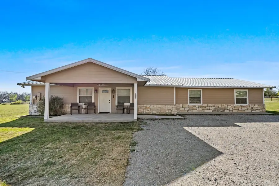 207 N Sand Street, Comanche, TX 76442 - #2