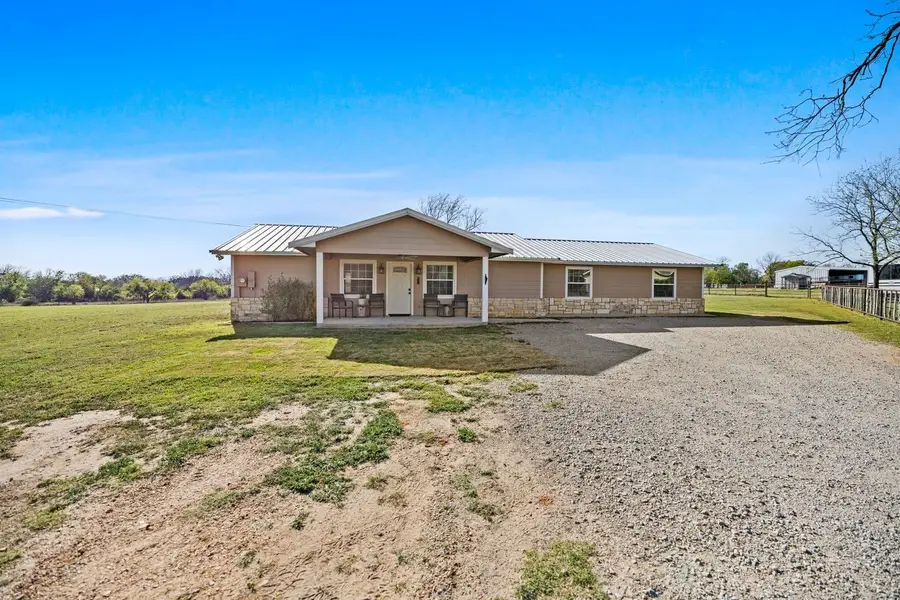 207 N Sand Street, Comanche, TX 76442 - #3