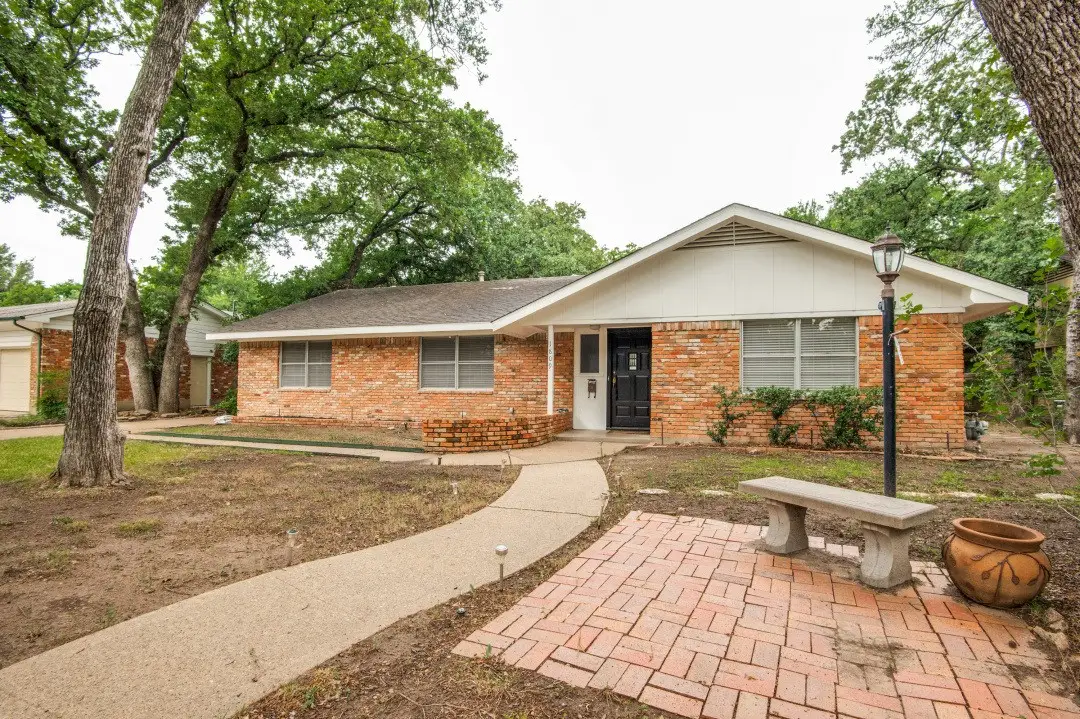 1809 Glenbrook Drive, Irving, TX 75061 - #1