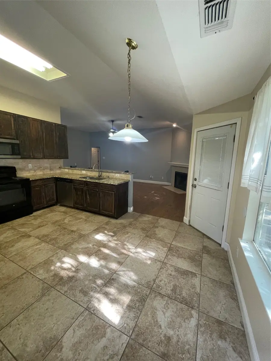 4613 Saint Thomas Place, Fort Worth, TX 76135 - #3