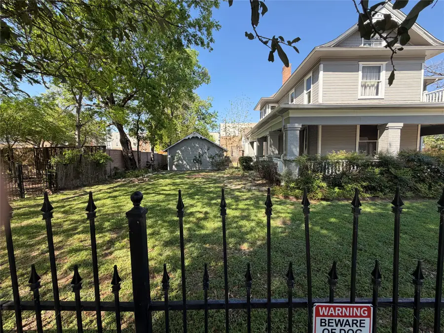 1800 Hurley Avenue, Fort Worth, TX 76110 - #2