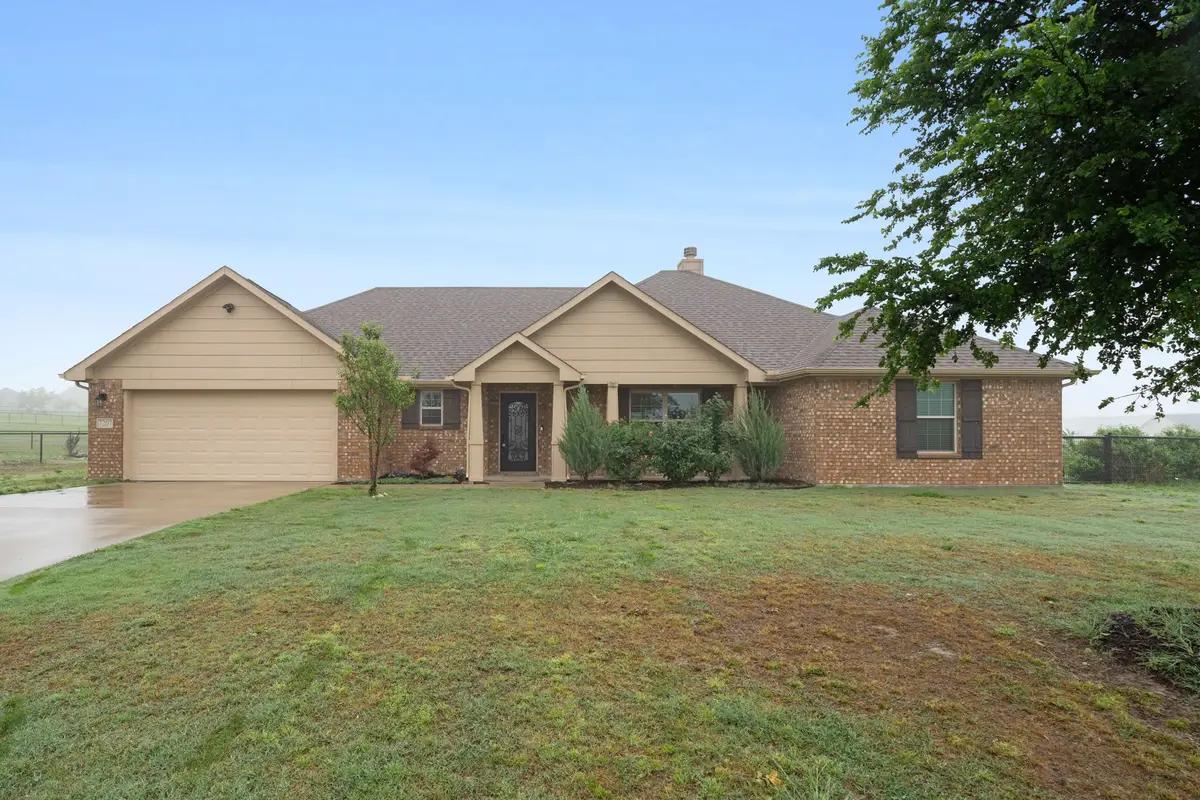 7207 Veal Station Road, Weatherford, TX 76085 - #1