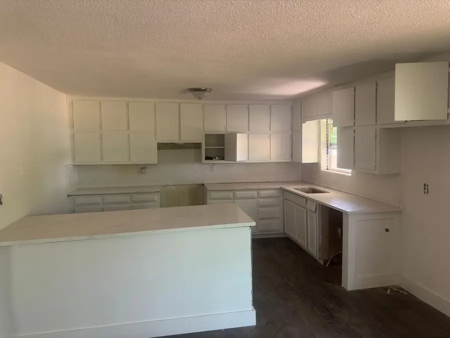 1212 Thompson Street, Bridgeport, TX 76426 - #2