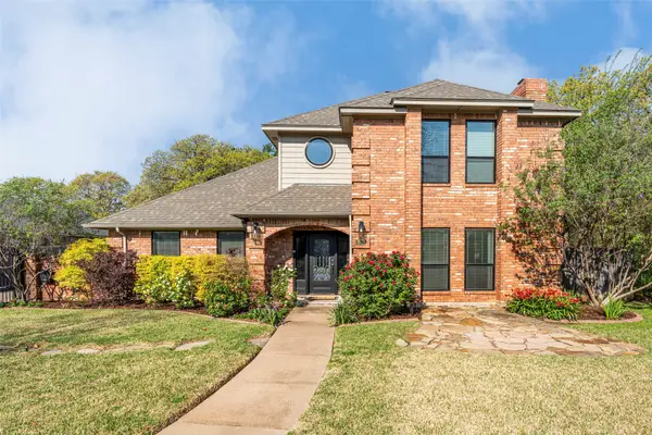 4802 Willow Bend Drive, Arlington, TX 76017