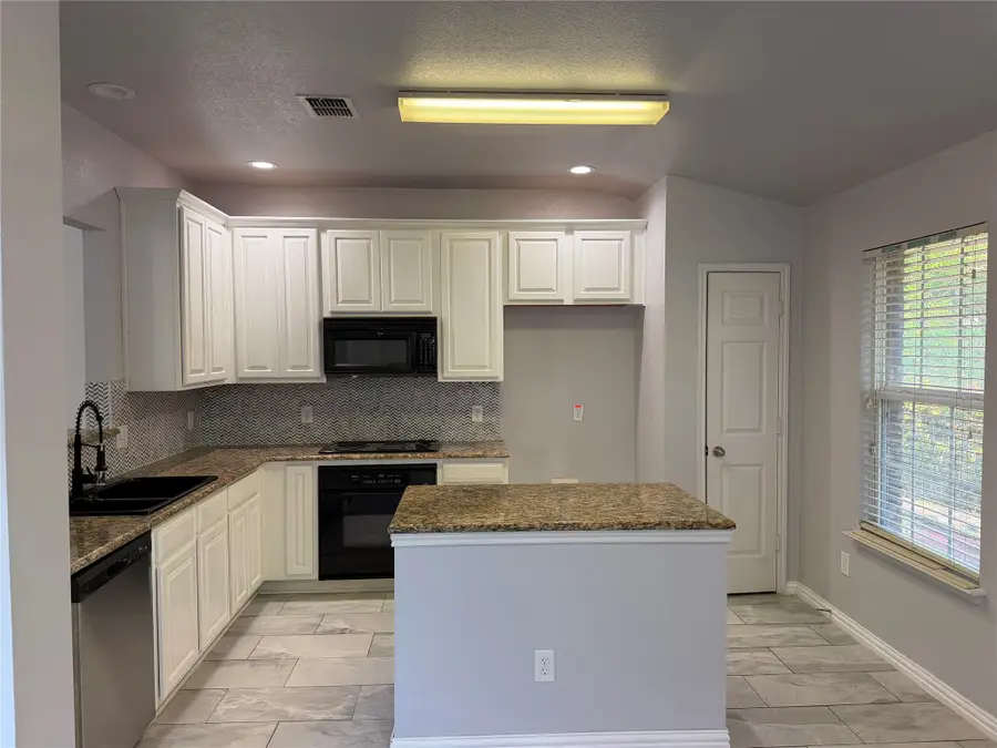 2525 Creek Villas Drive, Bedford, TX 76022 - #2