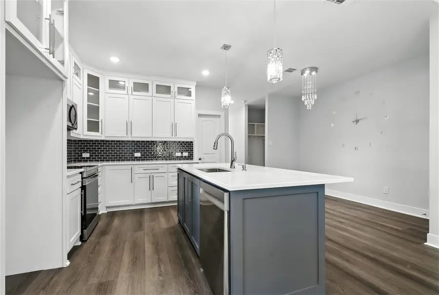 810 Euclid Street, Cleburne, TX 76033 - #3