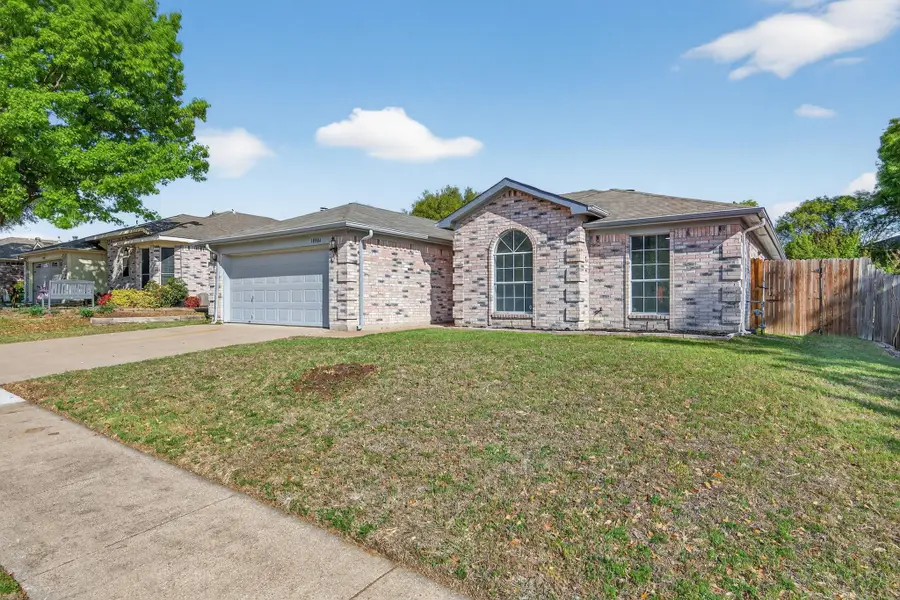 10804 Edgewater Drive, Benbrook, TX 76126 - #3