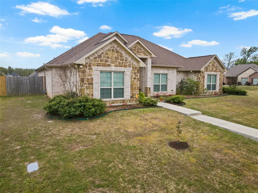 1000 Stone Bridge, Mount Pleasant, TX 75455 - #2