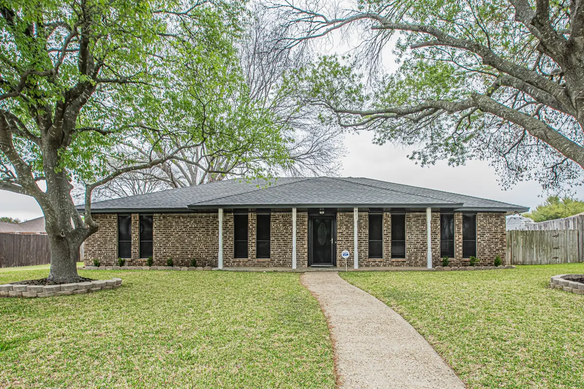 911 Cambridge Drive, Duncanville, TX 75137 - #1