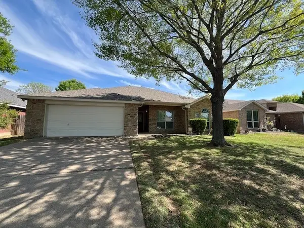 1015 Tyler James Drive, Burleson, TX 76028
