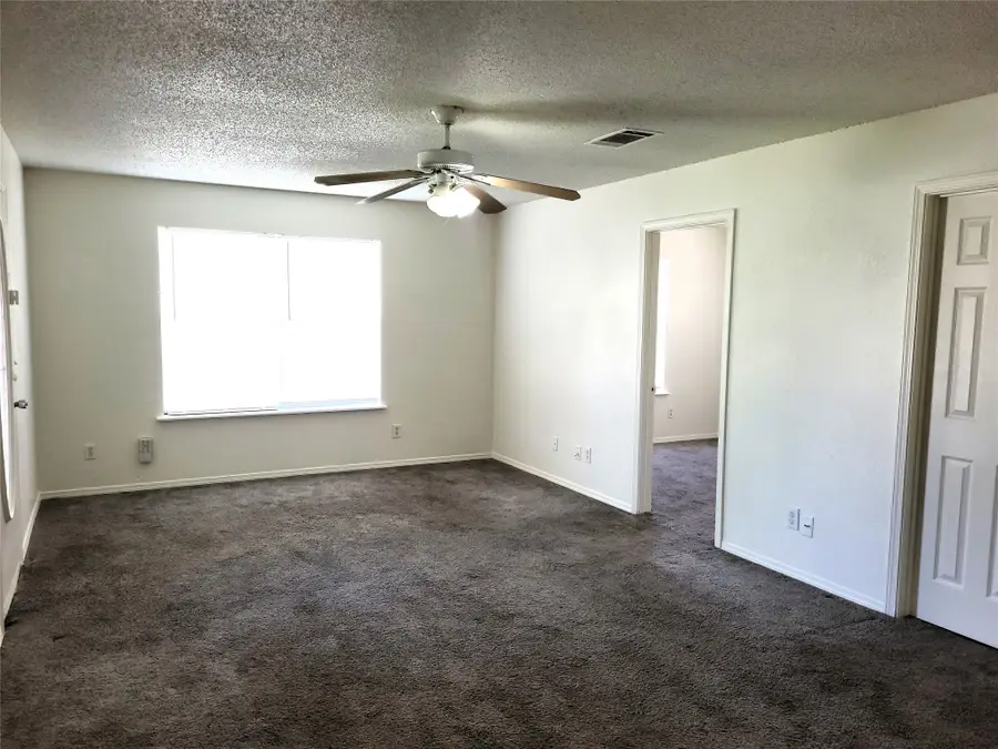 651 Meadow Park Drive, White Settlement, TX 76108 - #2