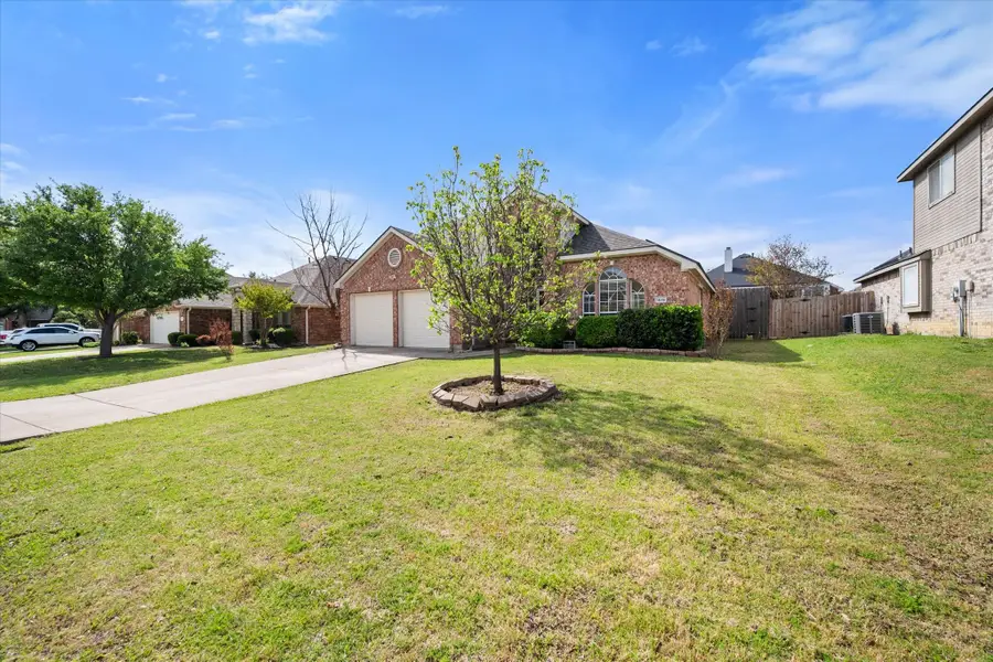 1916 Austin Street, Mansfield, TX 76063 - #2