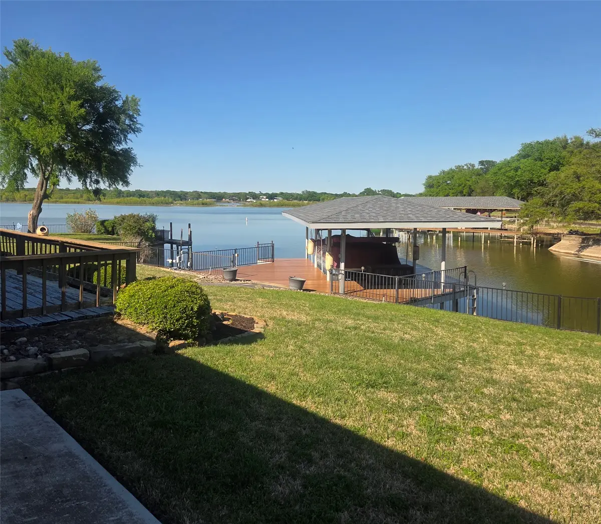 568 Harbor Circle, Azle, TX 76020 - #1