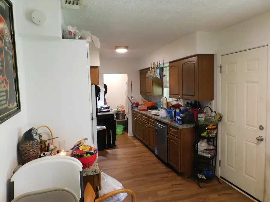 409 W Vista Drive, Garland, TX 75041 - #3