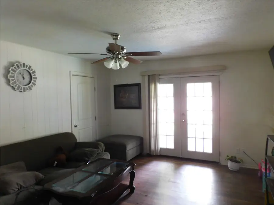 925 Shorecrest Drive, Garland, TX 75040 - #3