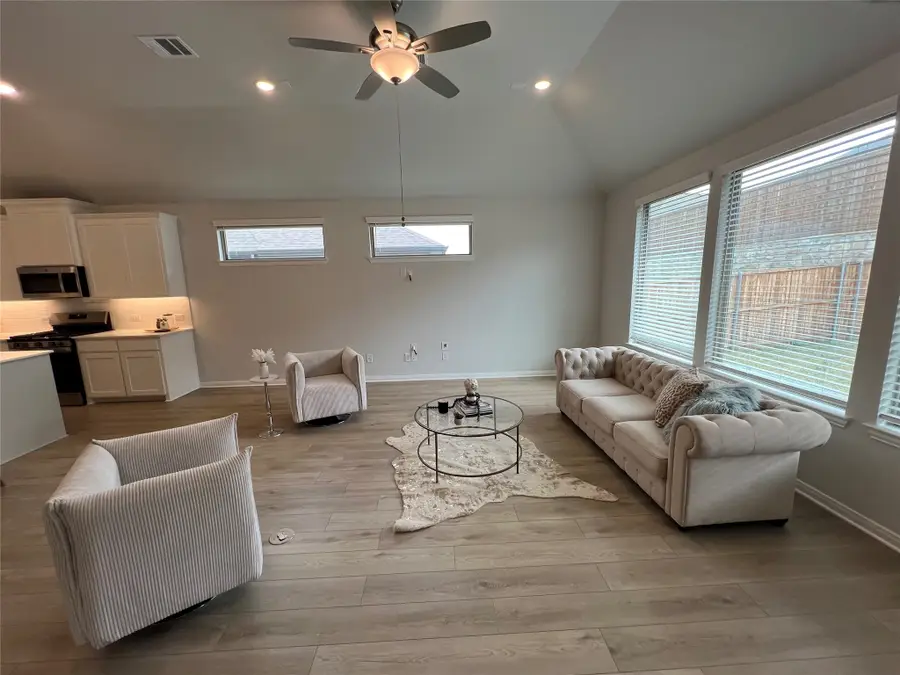 1431 Golden Meadow Drive, Van Alstyne, TX 75495 - #2