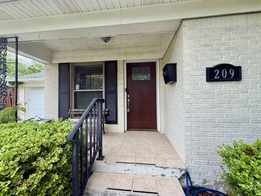 209 S Lindale Lane, Richardson, TX 75080 - #3