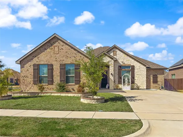 3722 Autumncrest Street, Grand Prairie, TX 76065