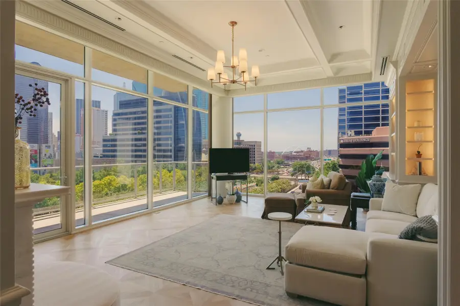 2025 Woodall Rodgers Freeway #52, Dallas, TX 75201 - #3