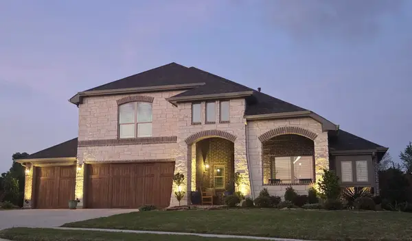 1913 Flora Lane, DeSoto, TX 75115