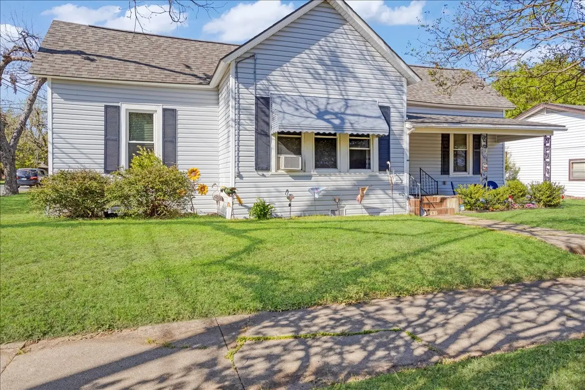 1231 W Woodard Street, Denison, TX 75020 - #1